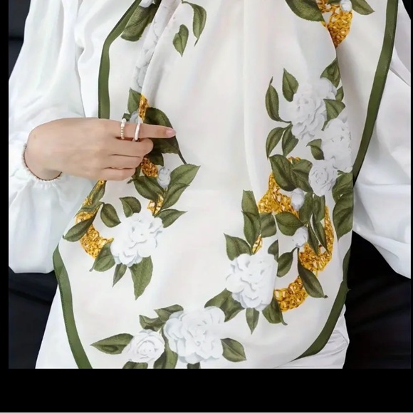 NEWT FLORAL SCARVE SATIN NECK. - Picture 7 of 9